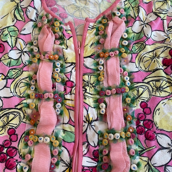 Blumarine🌸feminine lovely Top  . Size large . Zipper. - Picture 2 of 4